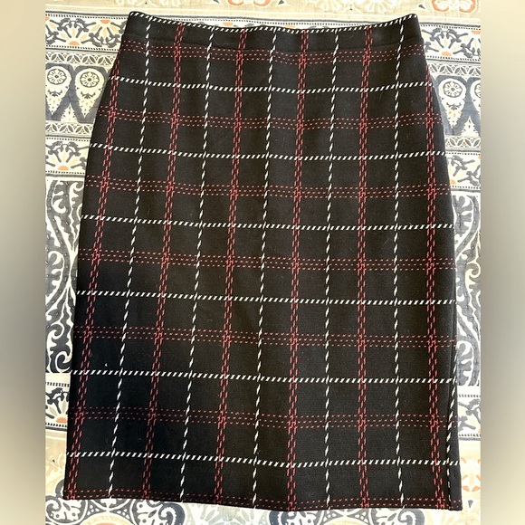 Ann Taylor knit pencil skirt - Picture 1 of 7